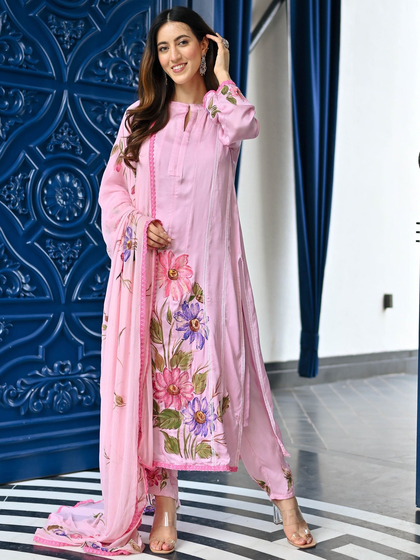 Kaarigiri Pink Kurta Set