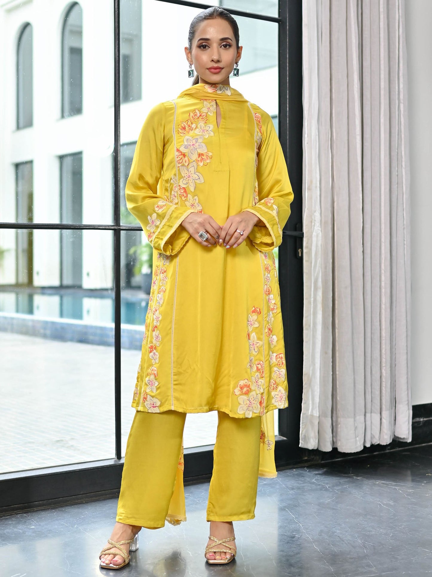 Kaarigiri Mustard Kurta Set