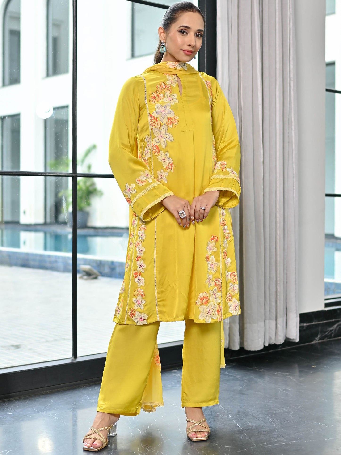 Kaarigiri Mustard Kurta Set
